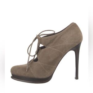 Diane von Furstenberg Suede Pumps